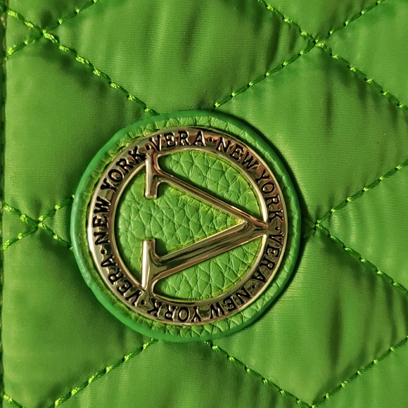 Vera New York Green Quilted Crossbody Bag - Picture 3 of 12